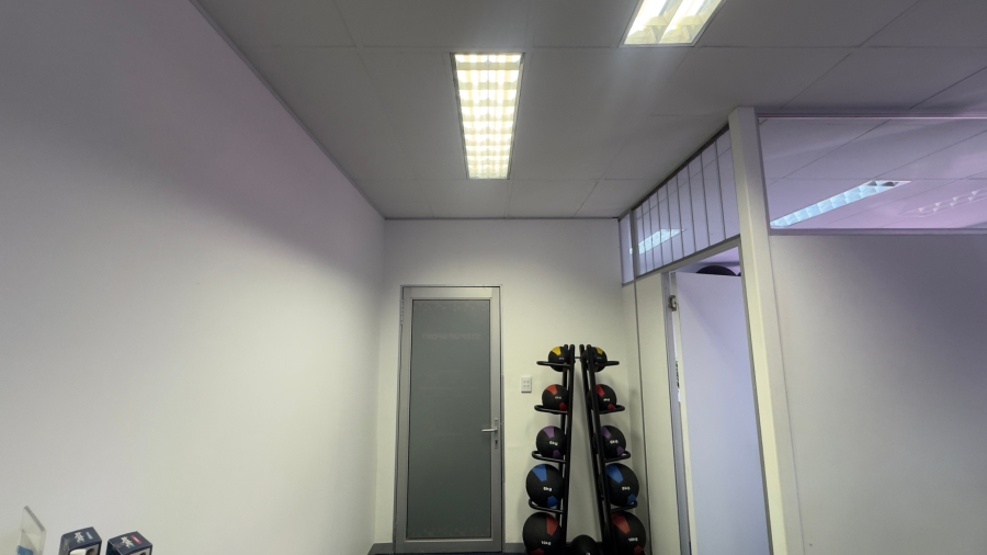 To Let Commercial Property for Rent in Somerset West Western Cape